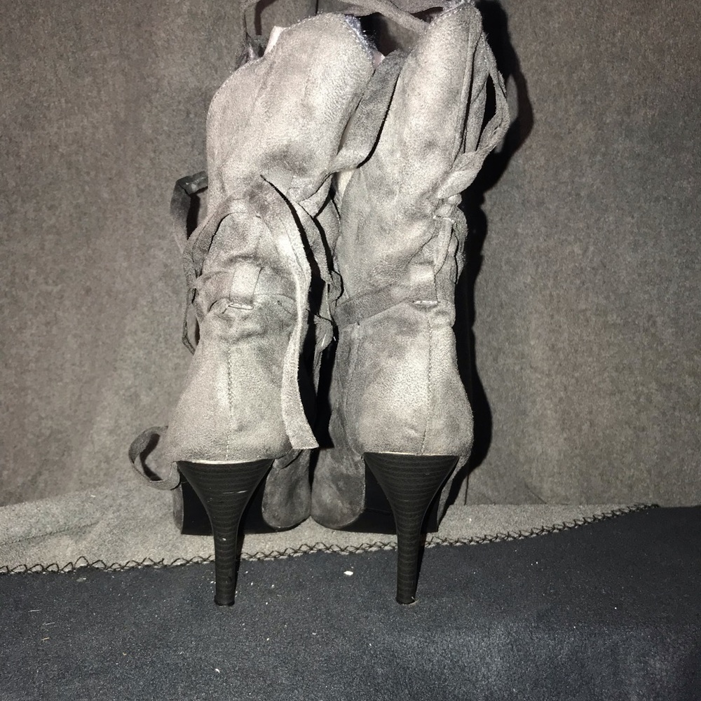 Shoes - Picture 3 of 3